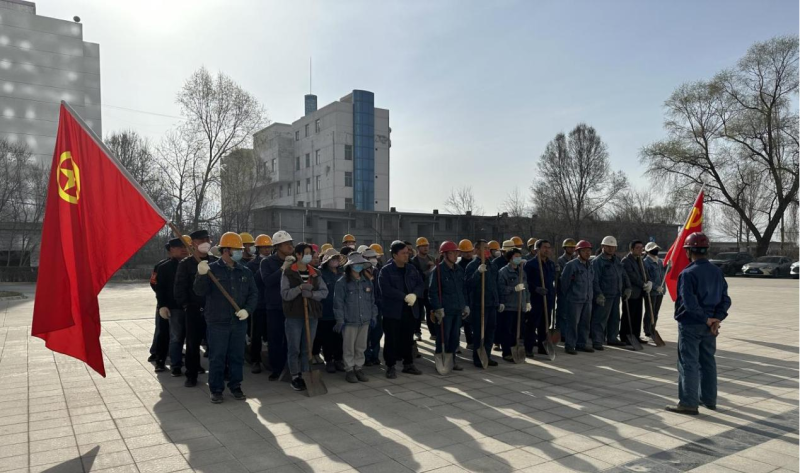 物產(chǎn)工投公司基層黨支部和公司團(tuán)支部聯(lián)合開展&ldquo;共筑家園 正植有你&rdquo;主題黨日、團(tuán)日活動(dòng)