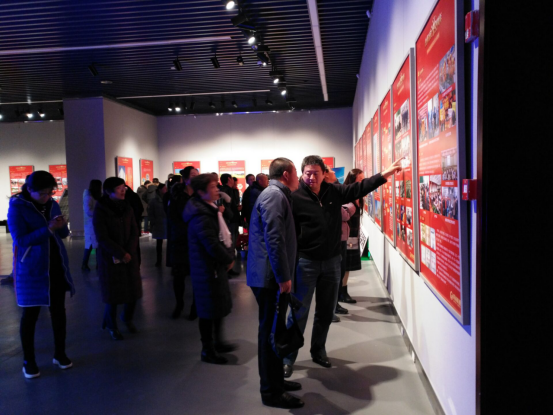 工投公司黨委開展&ldquo;主題黨日&rdquo;暨參觀省國資委 監(jiān)管企業(yè)改革開放40周年成就展活動